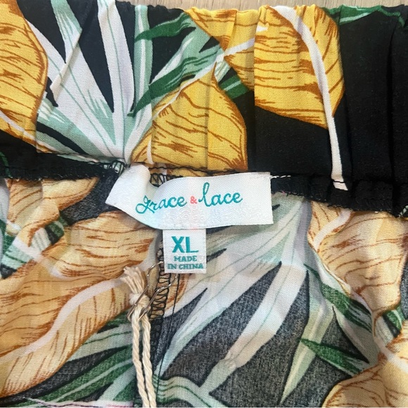 NWT Grace & Lace Printed Summer Shorts - Tropical / XL - Picture 6 of 8